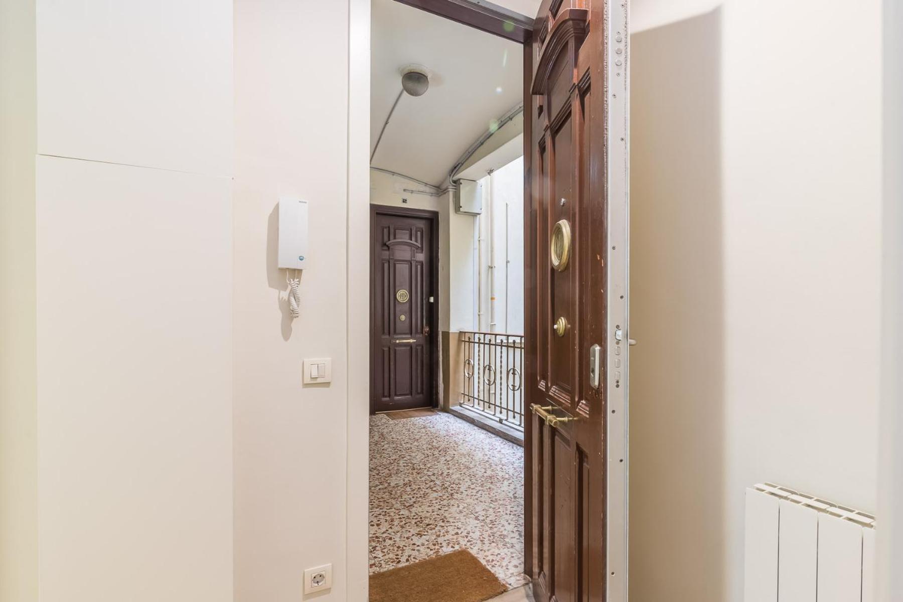 My Space - Spacious And Modern Near The Hospital Clinic * Barcelone